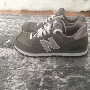 NEW BALANCE SNEAKERS NEW size 8